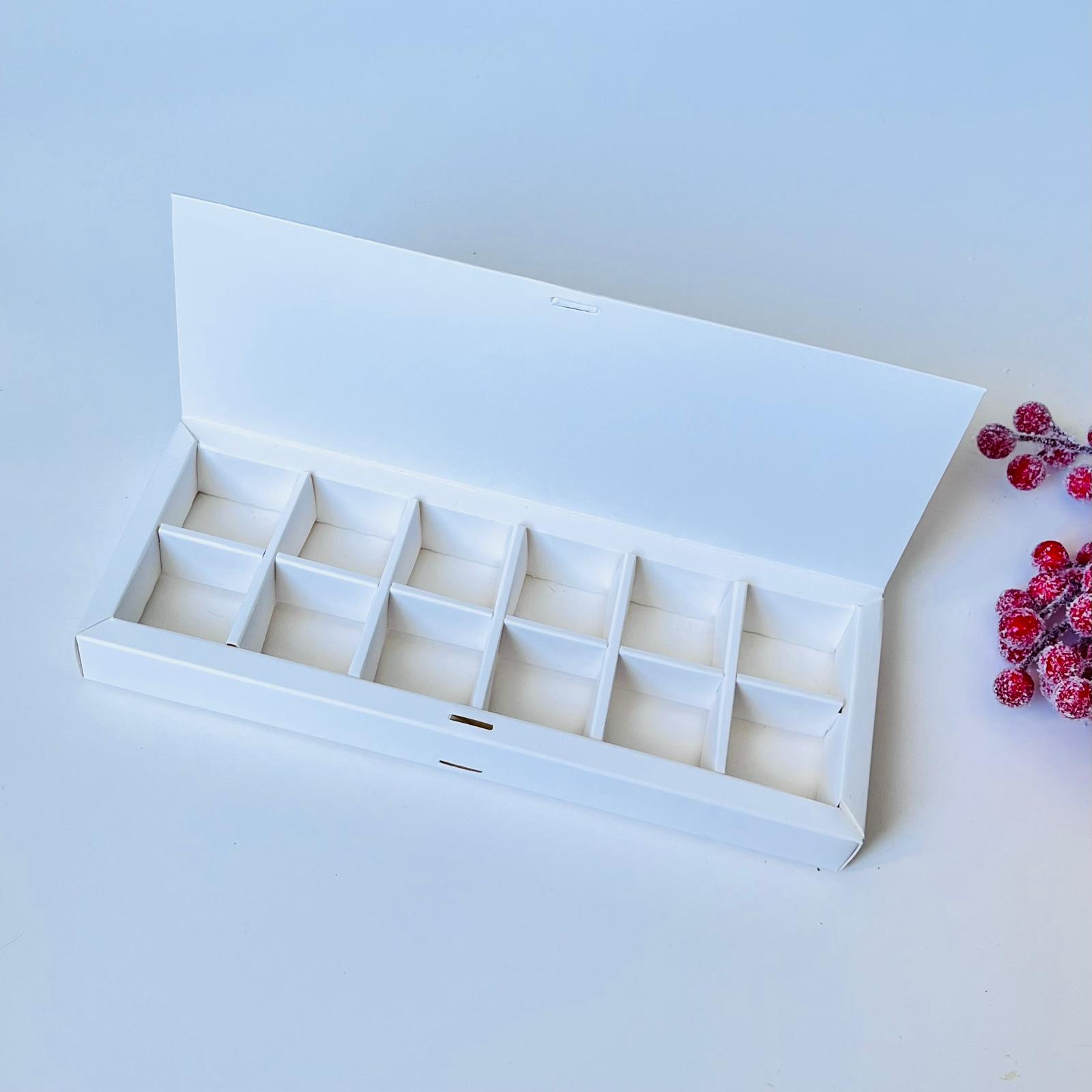 12 Bölmeli Karton Çikolata-Bonbon Kutusu — galeri görseli